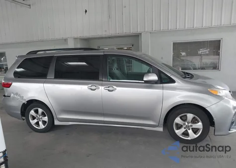 2018 Toyota Sienna Le 8 Passenger из США, поврежденный, VIN 5TDKZ3DC4JS942314